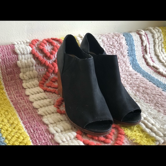 Open Toe Bootie - Picture 2 of 4